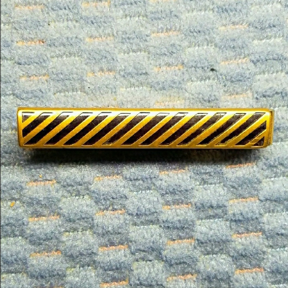 Vintage Gold Tone & Red Inlay Glass Swank Tie Clip